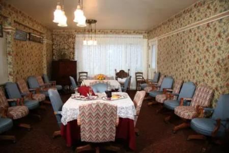 Martine Inn - 13