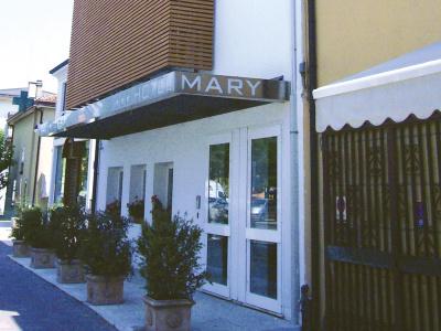 Mary - 17
