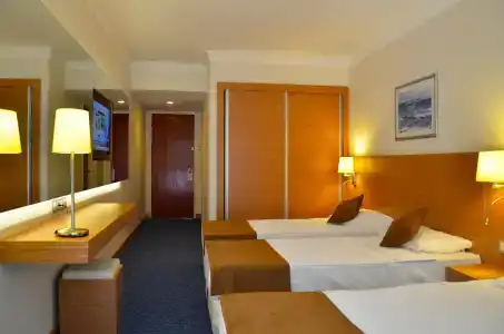 Grand Efe - 1