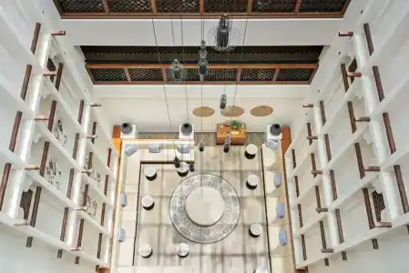Super 8 by Wyndham Dubai Deira - 0