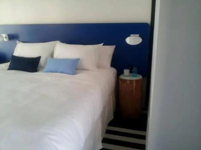 Montauk Blue - 39