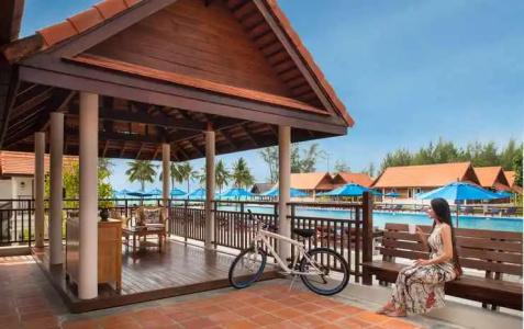 Le Menara Khao Lak beachfront Villa & Resort - 24