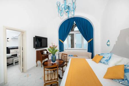 Eden Roc Suites - 409