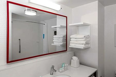 Hampton Inn & Suites Charlotte Steele Creek Road, Nc - 64