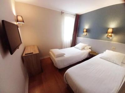Kyriad Nîmes Ouest A9 - 67