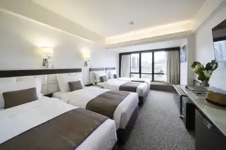 Regal Oriental - 5