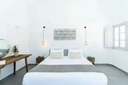Elysian Santorini - 2