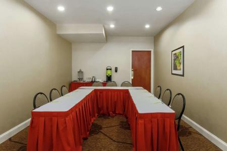 Hilton Garden Inn - 16
