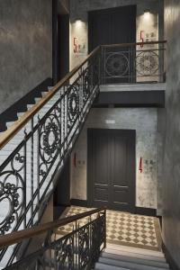 The Modernist - 46