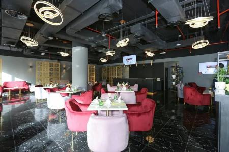 Ivory Grand - 18