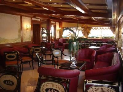 Champagne Palace - 21