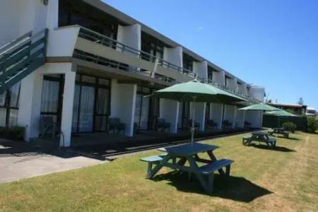 Whispering Sands Beachfront - 42