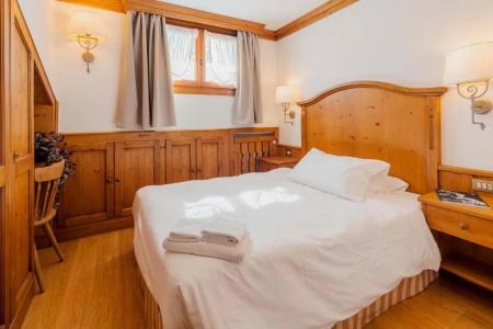 Royal Cortina - 26