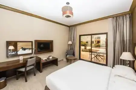 BM Beach Resort - 8