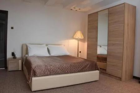 Guest House Vila Lujza - 2