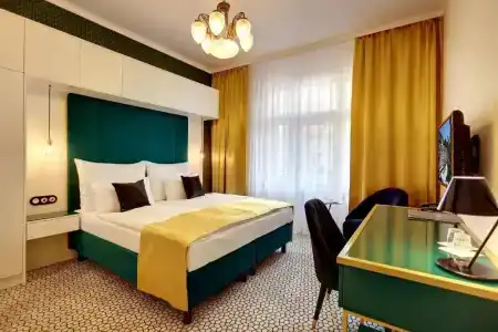 Art Deco Wolker By Astoria & Medical Spa - 47