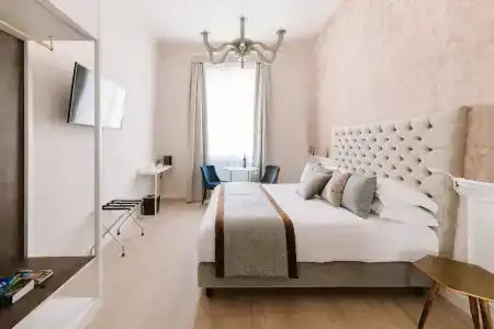 Rhea Silvia Luxury Navona - 42