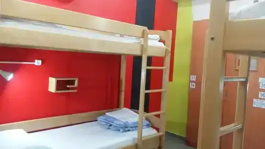 Envoy Hostel & Tours - 35