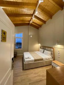 Rias Penthouse Suites - 239