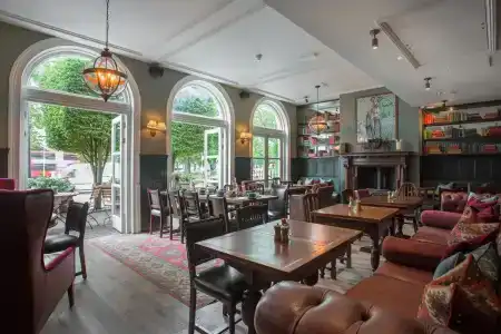 Coach & Horses - 24