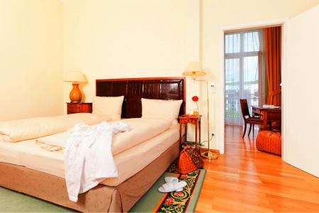 Louisa's Place - 5