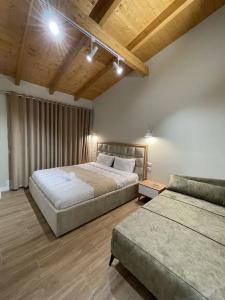 Rias Penthouse Suites - 217