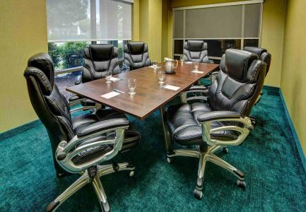 SpringHill Suites Old Dominion University - 21