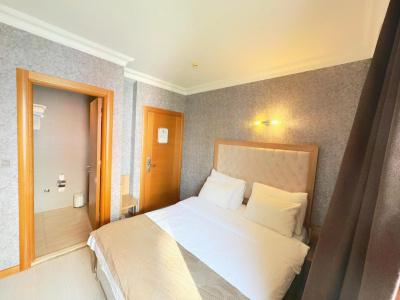 Lounge - 2