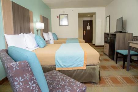 Pigeon River Inn - 82