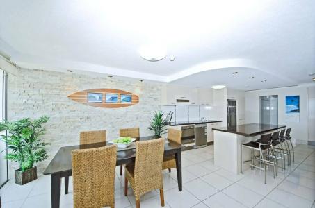 Burleigh Beach Tower - 20