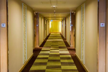 Holiday Inn Bangkok Silom, An Ihg- Sha Extra Plus - 23
