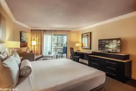 The Waterfront Beach Resort, A Hilton - 59