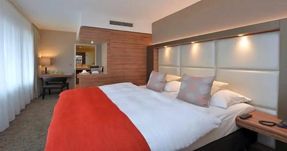 Best Western Plus Delta Park - 66