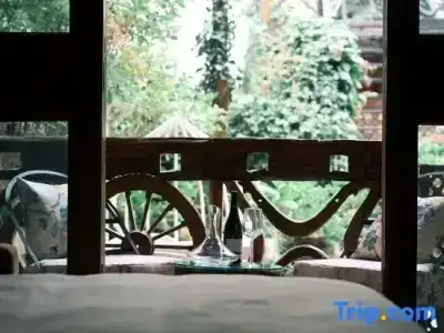 China Old Story Inns Garden - 25