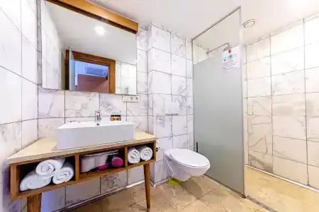 Neda Istanbul - 24