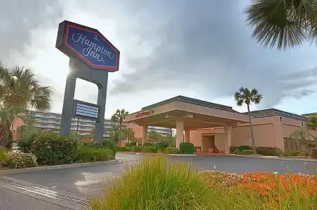 Hampton Inn - 0