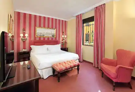 H10 Corregidor Boutique - 8