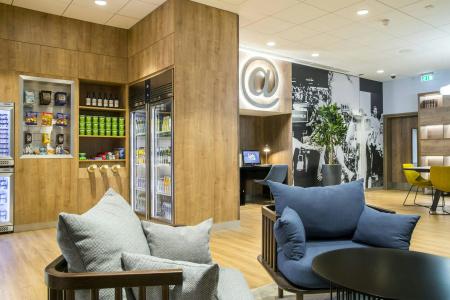 Courtyard by Marriott Edinburgh West - 10