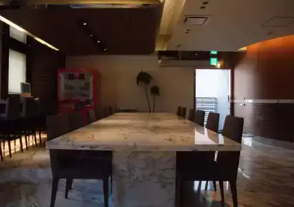 Center - 16