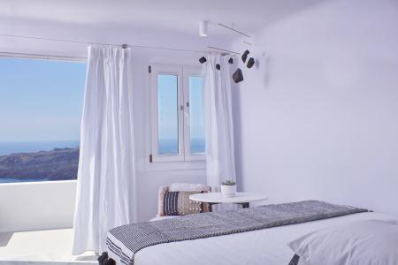 Cosmopolitan Suites - Small Luxurys of the World - 3