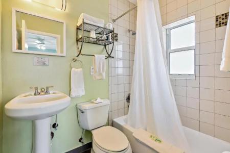 Hollywood Beachside Boutique Suite - 39