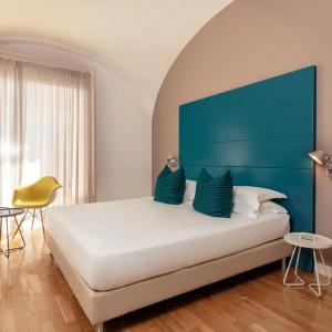 Piazza Bellini & Apartments - 42