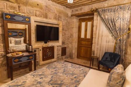 Solo Cave Suites - 196