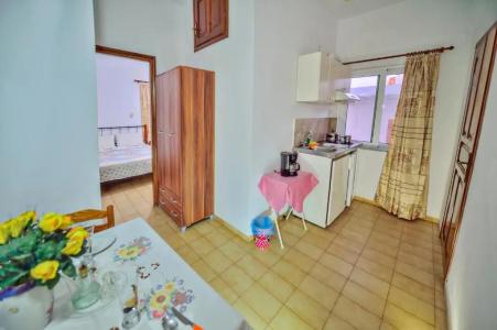 Eleni Guest House - 8