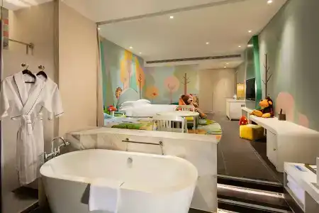 Hilton Sanya Yalong Bay Resort & Spa - 13