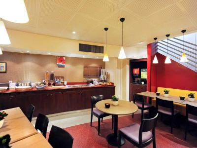Ibis Paris Gare Montparnasse 15ème - 11