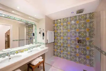 Eden Roc Suites - 12