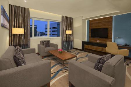 DoubleTree by Hilton and Residences Dubai – Al Barsha - 9