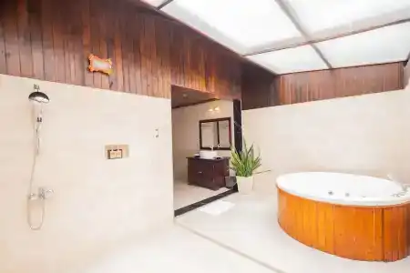Diamond Bay Resort & Spa - 76
