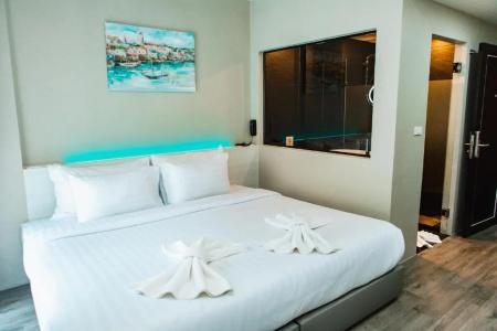 Triple L Patong Beach Phuket - 102
